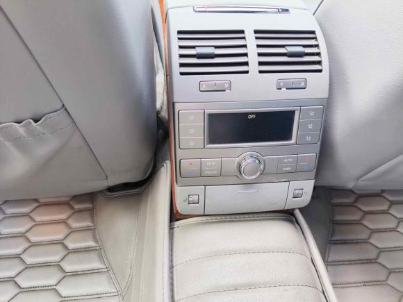 [成都·川A] 二手大众辉腾2011款 3.6L V6 5座加长商务版