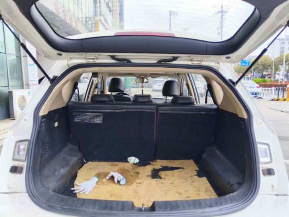 [苏州·苏E] 二手宝骏宝骏5602015款 1.8L 手动豪华型