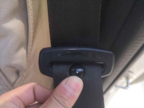 [西安·陕A] 二手长安悦翔V72016款 1.6L 手动乐享型 国IV