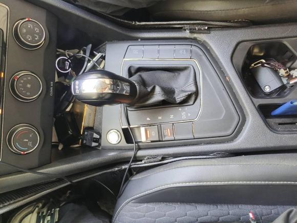 [上海·苏H] 二手大众途观L2020款 330TSI 自动两驱风尚版 国VI