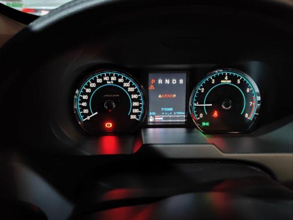 [广州·粤A] 二手捷豹捷豹XF2015款 XF 2.0T Sportbrake 豪华版