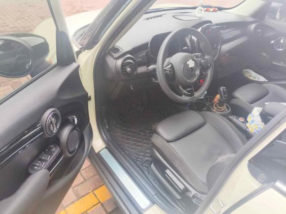 [常州·苏D] 二手MINIMINI2021款 1.5T COOPER 艺术家 五门版