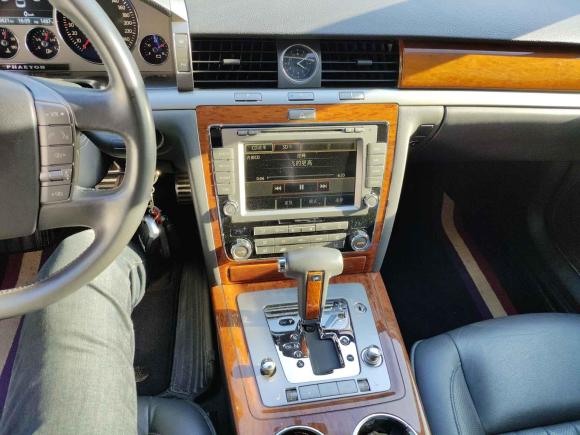 [南通·苏F] 二手大众辉腾2012款 3.0L 商务型