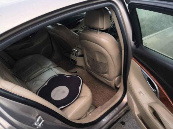 [合肥·浙C] 二手别克君越2010款 2.4L豪华版