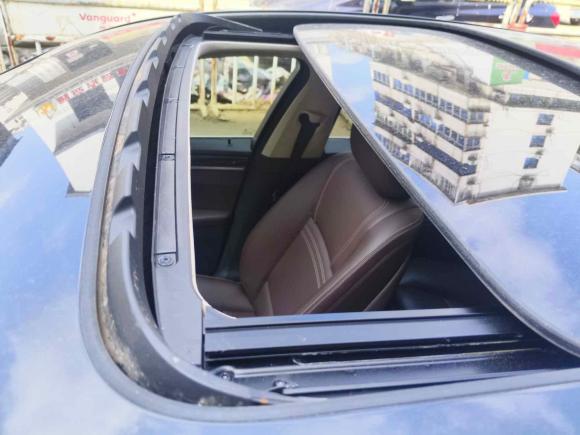 [南昌·赣A] 二手宝马宝马5系2014款 525Li 豪华设计套装