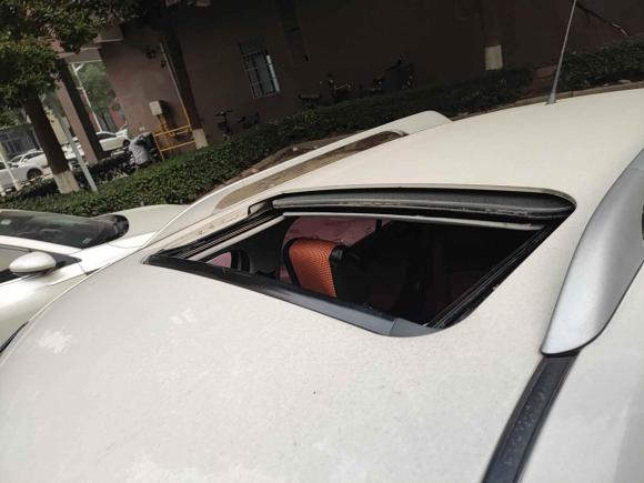 [武汉·鄂A] 二手名爵名爵3SW2015款 1.5L AMT精英型