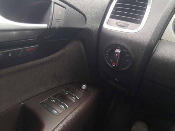 [成都·川A] 二手奥迪奥迪Q72013款 35 TFSI 进取型