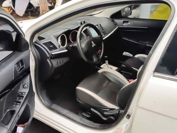 [苏州·苏B] 二手三菱翼神2012款 经典 1.8L CVT黑白版