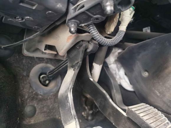 [青岛·鲁B] 二手标致标致3012014款 1.6L 手动舒适版