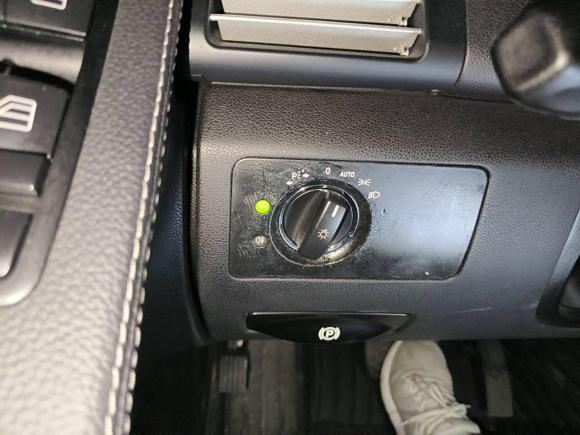 [广州·粤A] 二手奔驰奔驰R级2017款 R 320 4MATIC 豪华型臻藏版