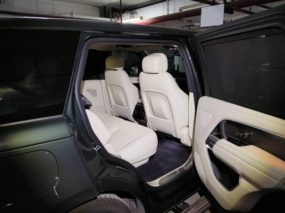 [上海·沪B] 二手路虎揽胜2023款 3.0 L6 400PS 盛世七座加长版