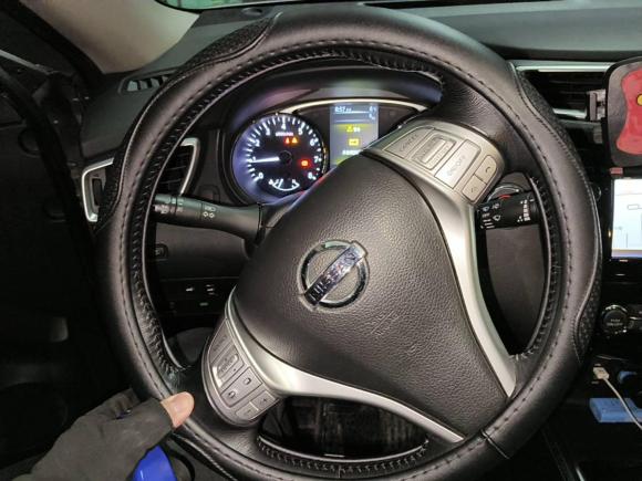 [北京·京H] 二手日产奇骏2014款 2.5L CVT尊享版 4WD