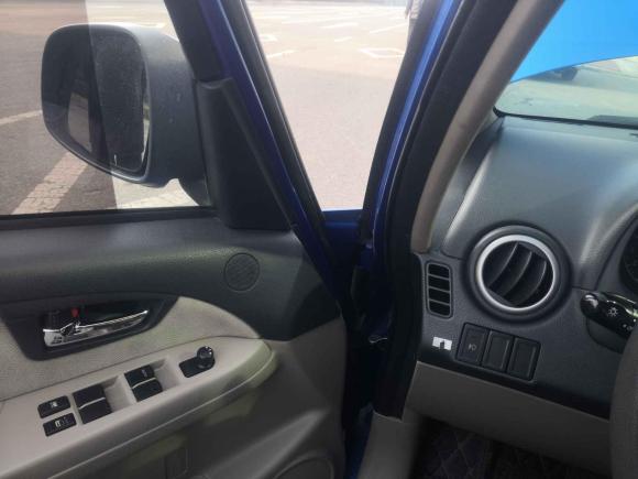[青岛·鲁S] 二手铃木天语 SX42011款 两厢 1.6L 自动灵动型