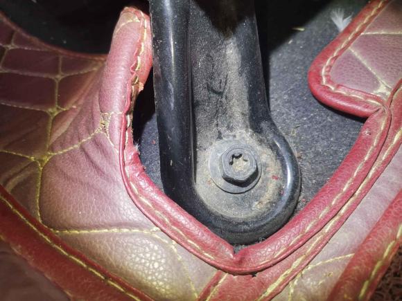 [武汉·鄂A] 二手启辰启辰R502013款 1.6L 手动时尚版