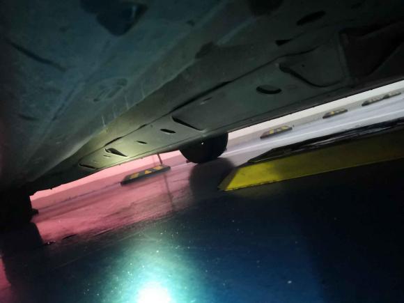 [广州·粤A] 二手荣威荣威Ei52018款 互联网豪华版