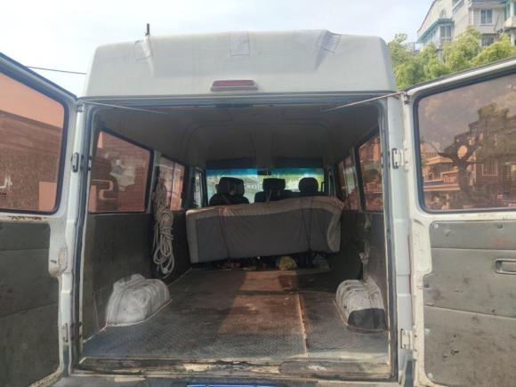 [宁波·浙B] 二手依维柯依维柯得意2014款 2.5T-A35 NJ6484ACM47Z4