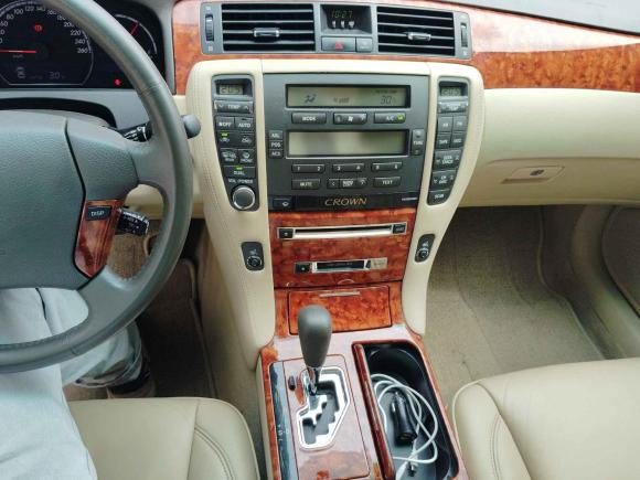 [深圳·粤A] 二手丰田皇冠2005款 3.0L Royal