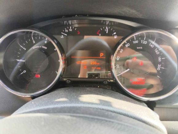 [南通·苏F] 二手标致标致30082015款 2.0L 自动经典版