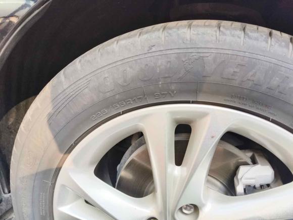 [无锡·苏B] 二手别克君威2021款 552T 精英型