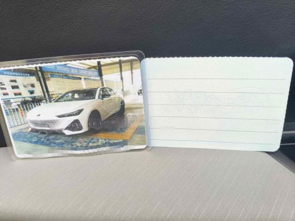 [成都·川G] 二手长安长安UNI-V2022款 1.5T 尊贵型