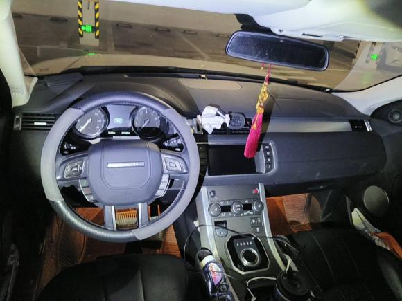 [上海·沪C] 二手路虎揽胜极光2017款 2.0T PURE 风尚版