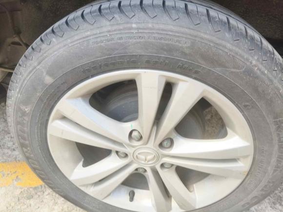 [上海·皖P] 二手北汽幻速北汽幻速H32015款 1.5L 手动豪华型