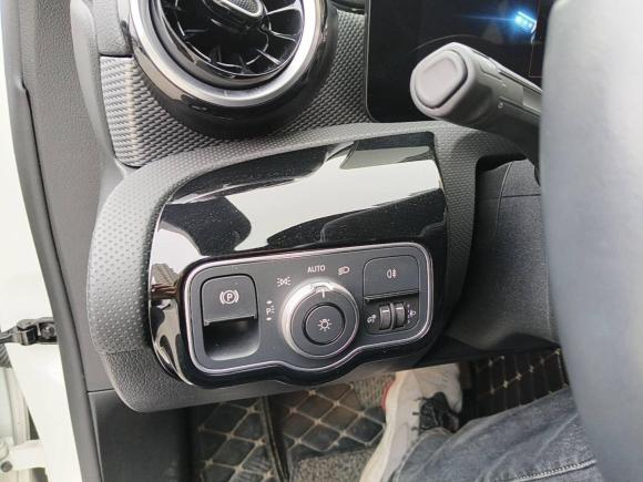 [无锡·苏B] 二手奔驰奔驰A级2022款 改款 A 180 L 运动轿车