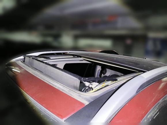 [南京·苏A] 二手雷诺科雷傲2010款 2.5L 两驱舒适型