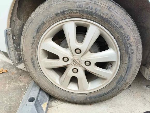 [深圳·粤G] 二手启辰启辰R502015款 1.6L 自动时尚版