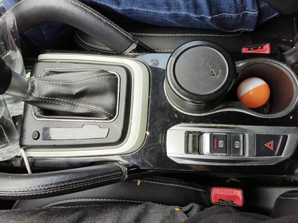 [上海·苏F] 二手众泰众泰SR72016款 1.5T CVT魔方之路版 国IV