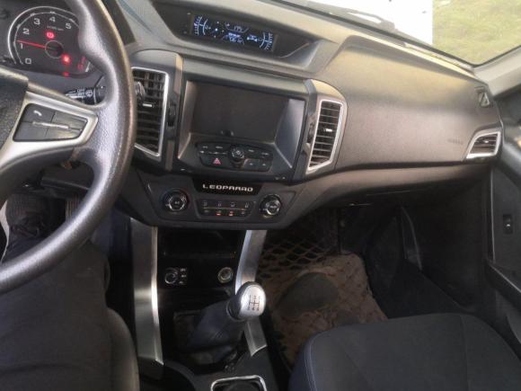 [成都·川A] 二手猎豹汽车猎豹Q62015款 2.4L 手动四驱卓越型