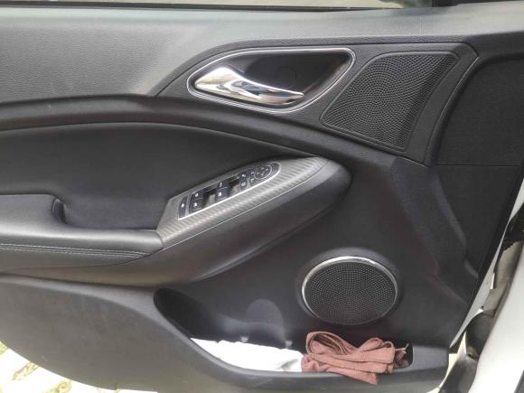 [成都·川A] 二手比亚迪元新能源2018款 EV360 智联尚酷型