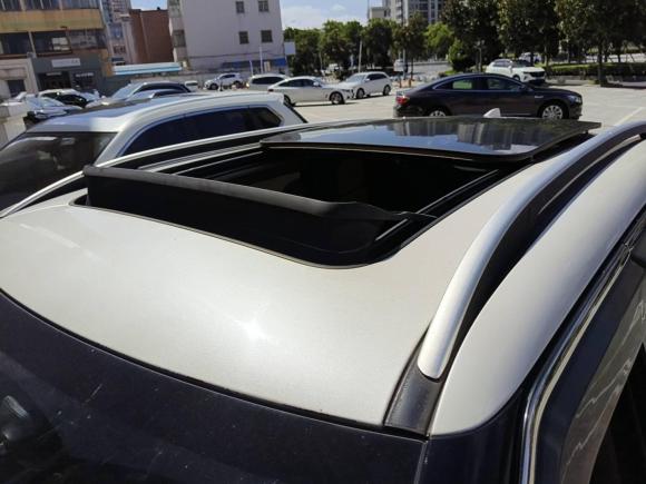 [南通·苏F] 二手众泰众泰T7002017款 1.8T 双离合尊贵型