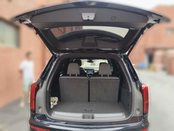 [南昌·赣A] 二手凯迪拉克凯迪拉克XT62021款 28T 六座四驱豪华型