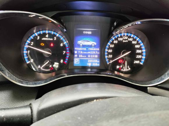 [武汉·鄂A] 二手启辰启辰D602019款 十万荣耀 1.6L XL CVT辰酷版 国V