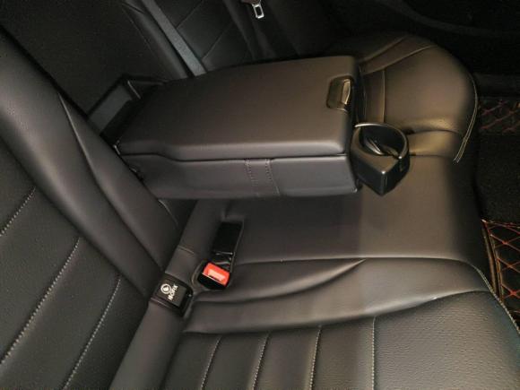 [武汉·鄂A] 二手奔驰奔驰C级2018款 C 200 L 运动版