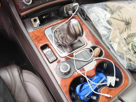 [上海·沪G] 二手大众途锐2011款 3.0TSI 标配型