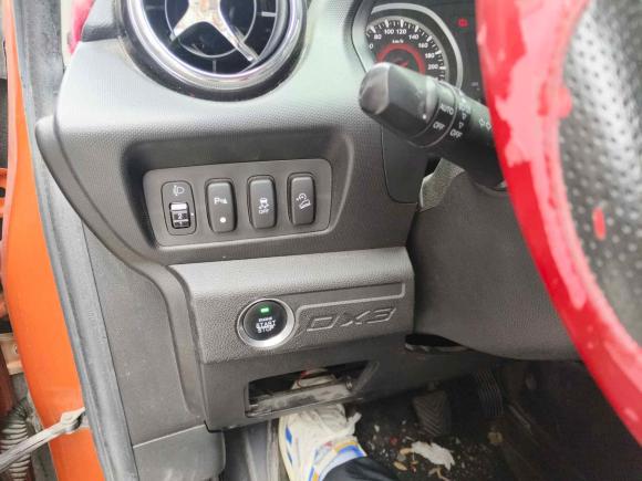 [南通·苏J] 二手东南东南DX32016款 1.5L 手动旗舰型