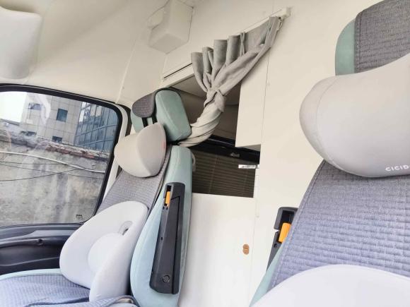 [南京·苏A] 二手依维柯依维柯欧胜2021款 3.0T 自动运瑞短轴高顶手动门F1C