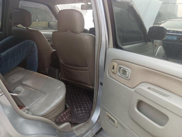 [成都·川A] 二手日产帕拉丁2004款 3.3L 四驱标准型