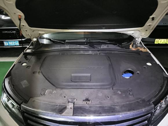 [深圳·粤B] 二手荣威荣威RX5新能源2017款 ERX5 EV400 电动互联网至尊版