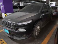 [济南·鲁A] Jeep自由光2016款 2.4L 领先版