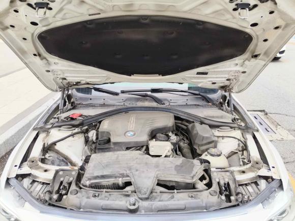 [佛山·沪A] 二手宝马宝马3系2015款 320i 超悦版时尚型