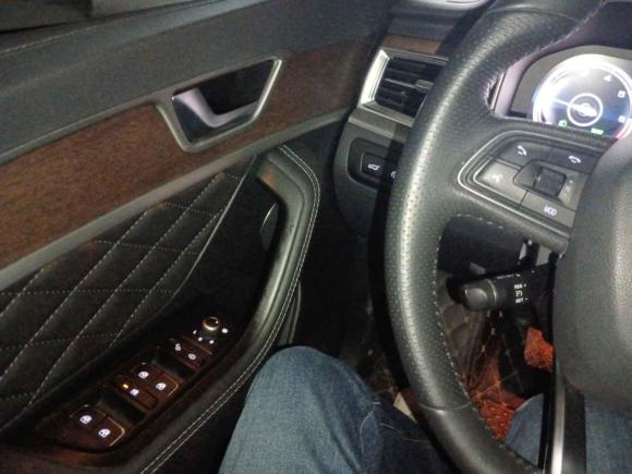 [南京·苏A] 二手红旗红旗HS72021款 2.0T DCT两驱智联旗享版