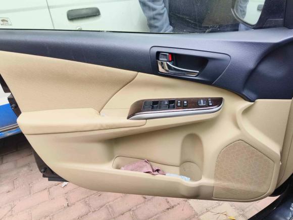 [青岛·鲁B] 二手丰田凯美瑞2016款 2.0E 十周年纪念精英版