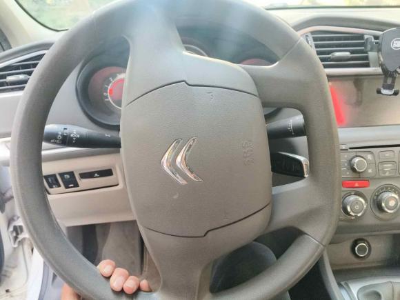 [上海·沪C] 二手雪铁龙雪铁龙C4L2013款 1.6L 手动劲享版