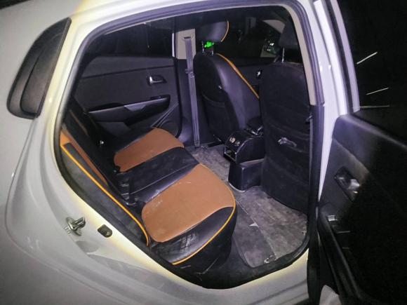 [上海·鲁R] 二手起亚起亚K22015款 三厢 1.4L MT GLS