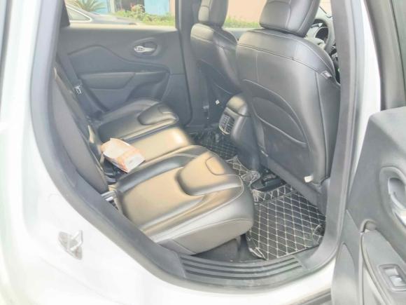 [常州·苏D] 二手Jeep自由光2017款 2.0L 优越版