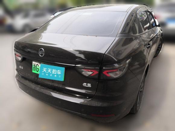 [义乌·浙G] 二手威马汽车威马E.52021款 500 即客行