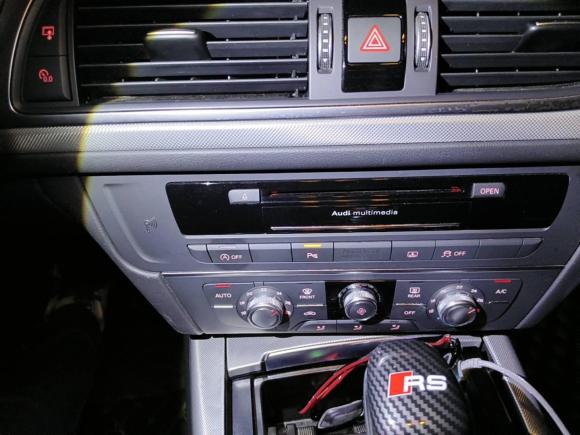 [南京·苏A] 二手奥迪奥迪A6L2018款 30周年年型 35 TFSI 时尚型